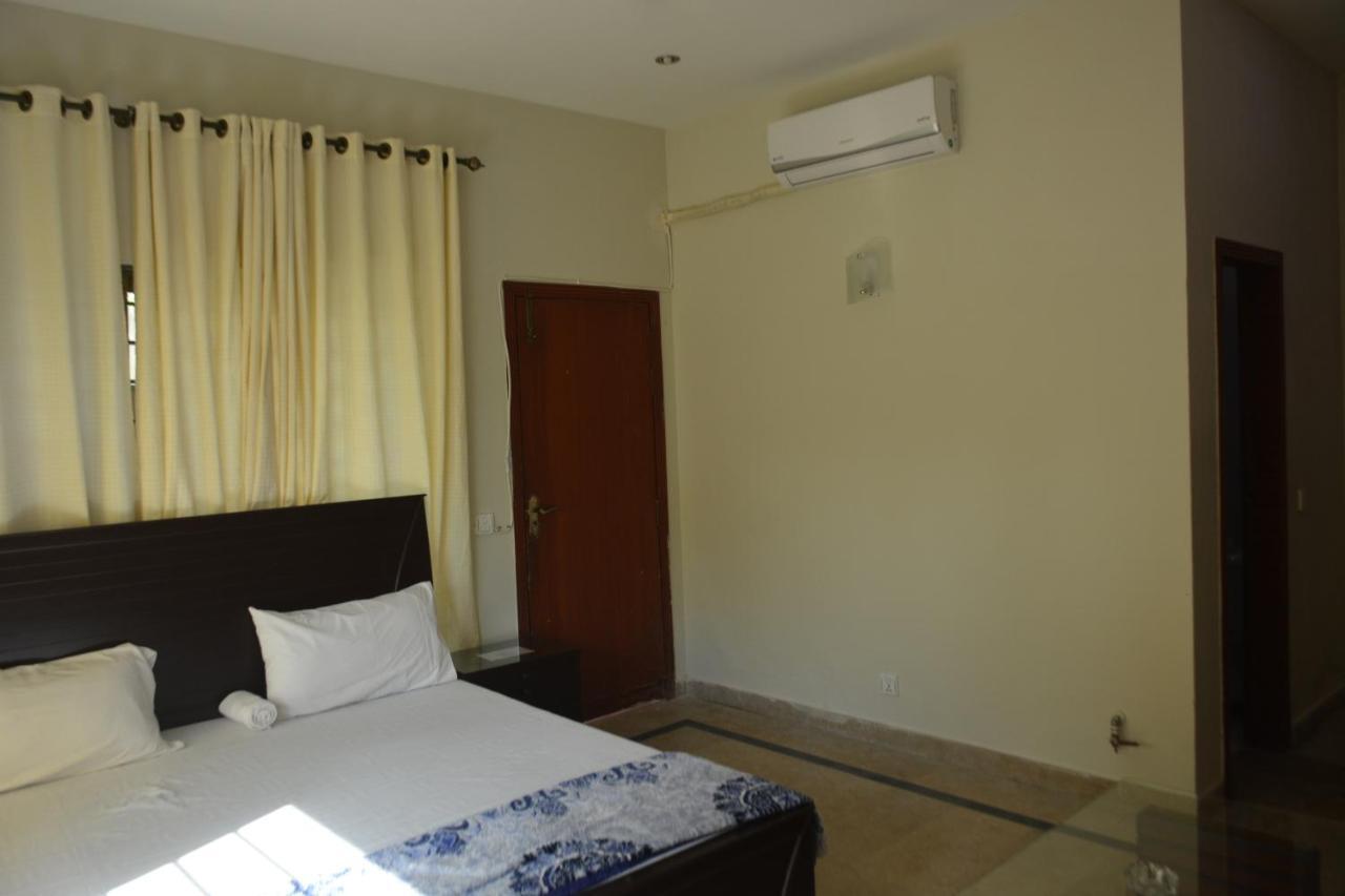 The Travelers Den Hotel อิสลามาบัด ภายนอก รูปภาพ