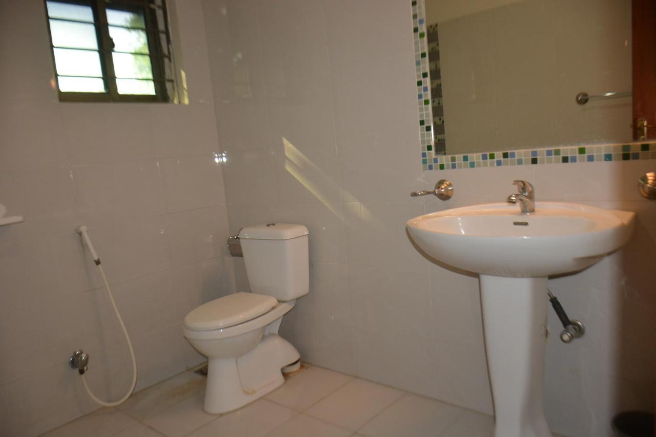 The Travelers Den Hotel อิสลามาบัด ภายนอก รูปภาพ