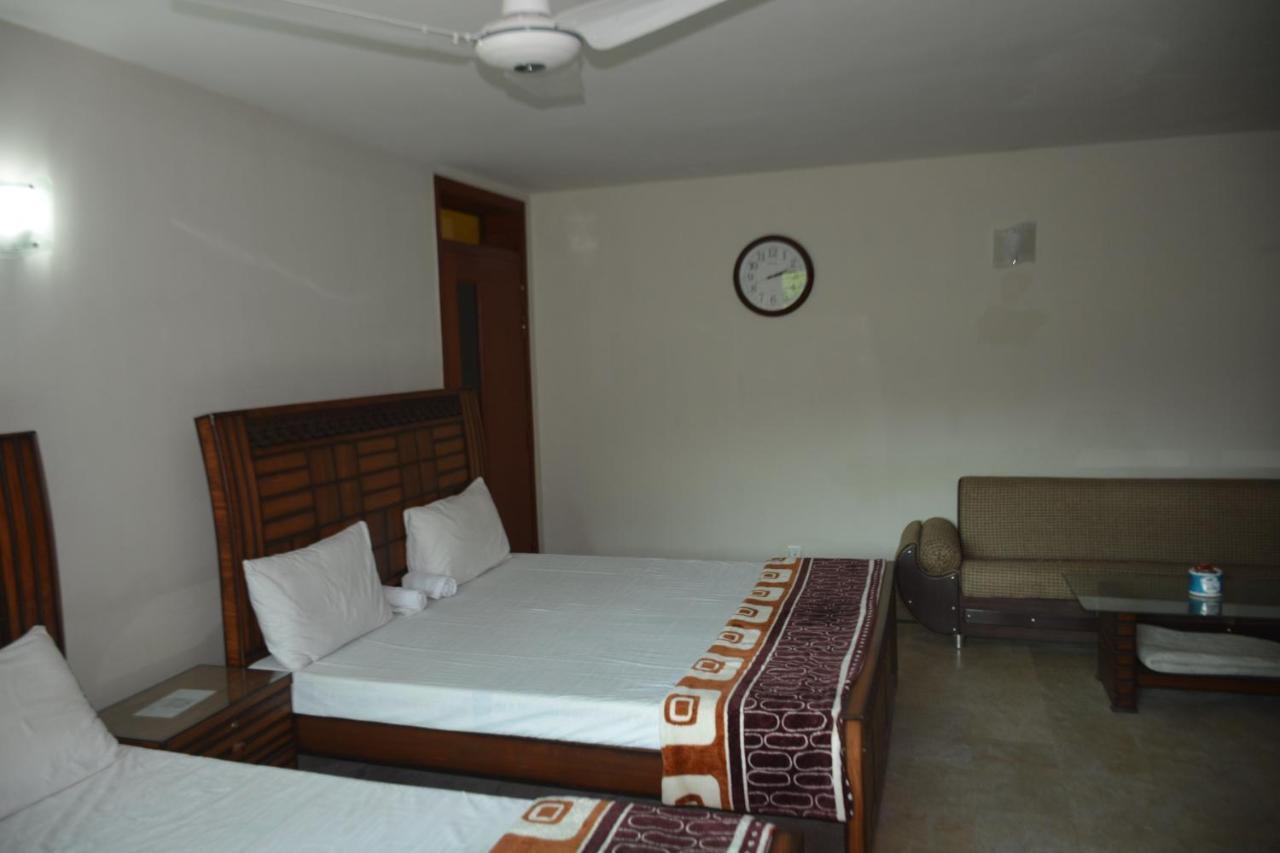 The Travelers Den Hotel อิสลามาบัด ภายนอก รูปภาพ