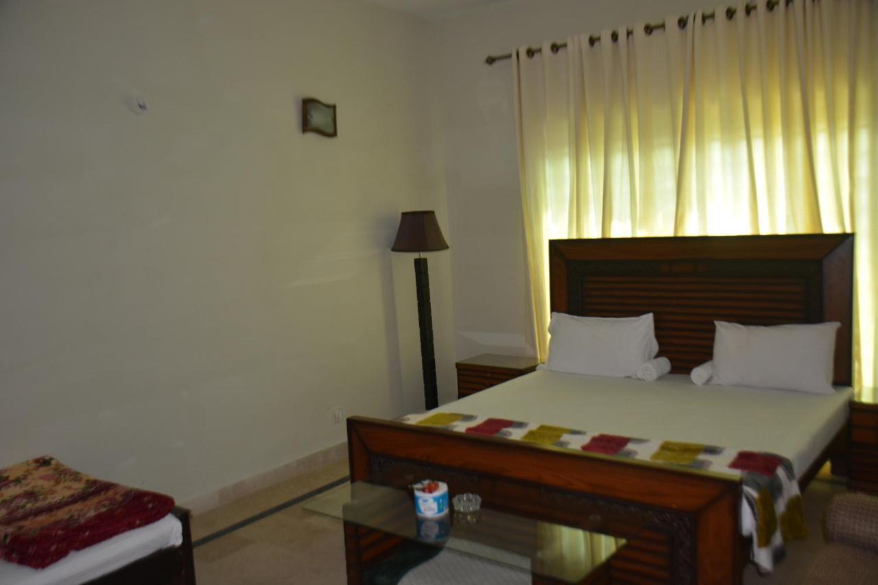 The Travelers Den Hotel อิสลามาบัด ภายนอก รูปภาพ